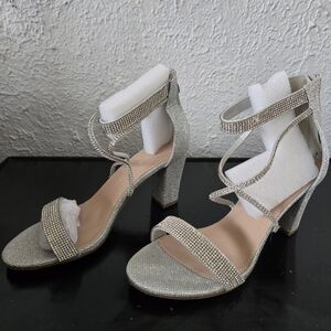 Women's sparkling shoes size 9
